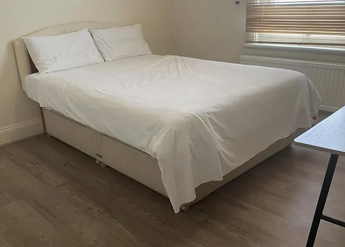 Nky Crystal 4 Bed House Apartment